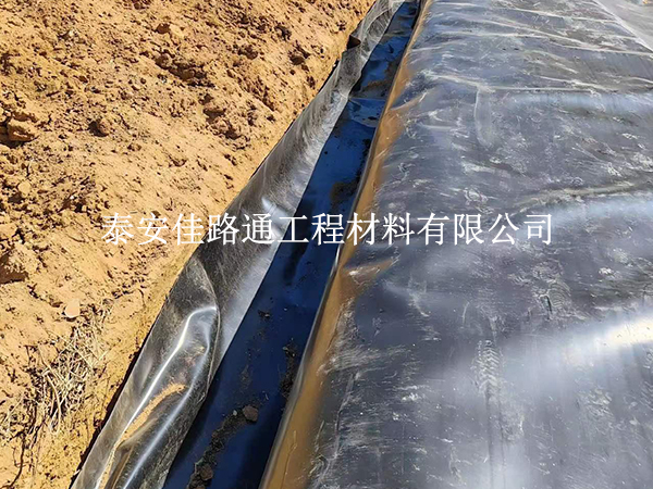 水產養(yǎng)殖防滲膜施工前自檢工作技巧 水產養(yǎng)殖防滲膜施工前自檢工作技巧